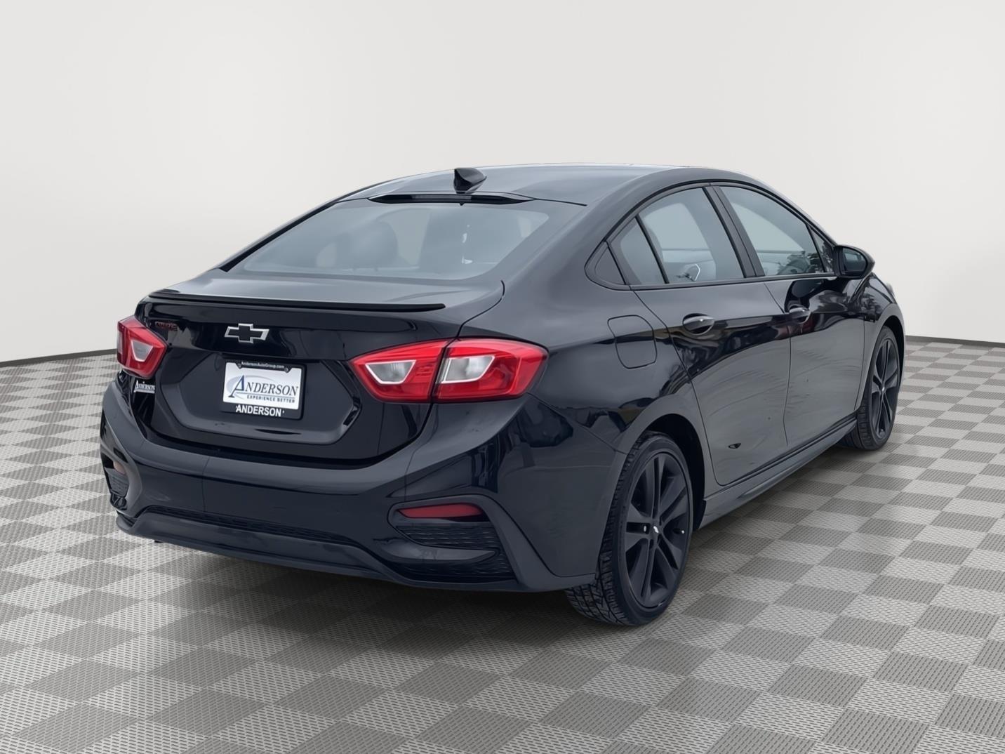 Vehicle photo 6
