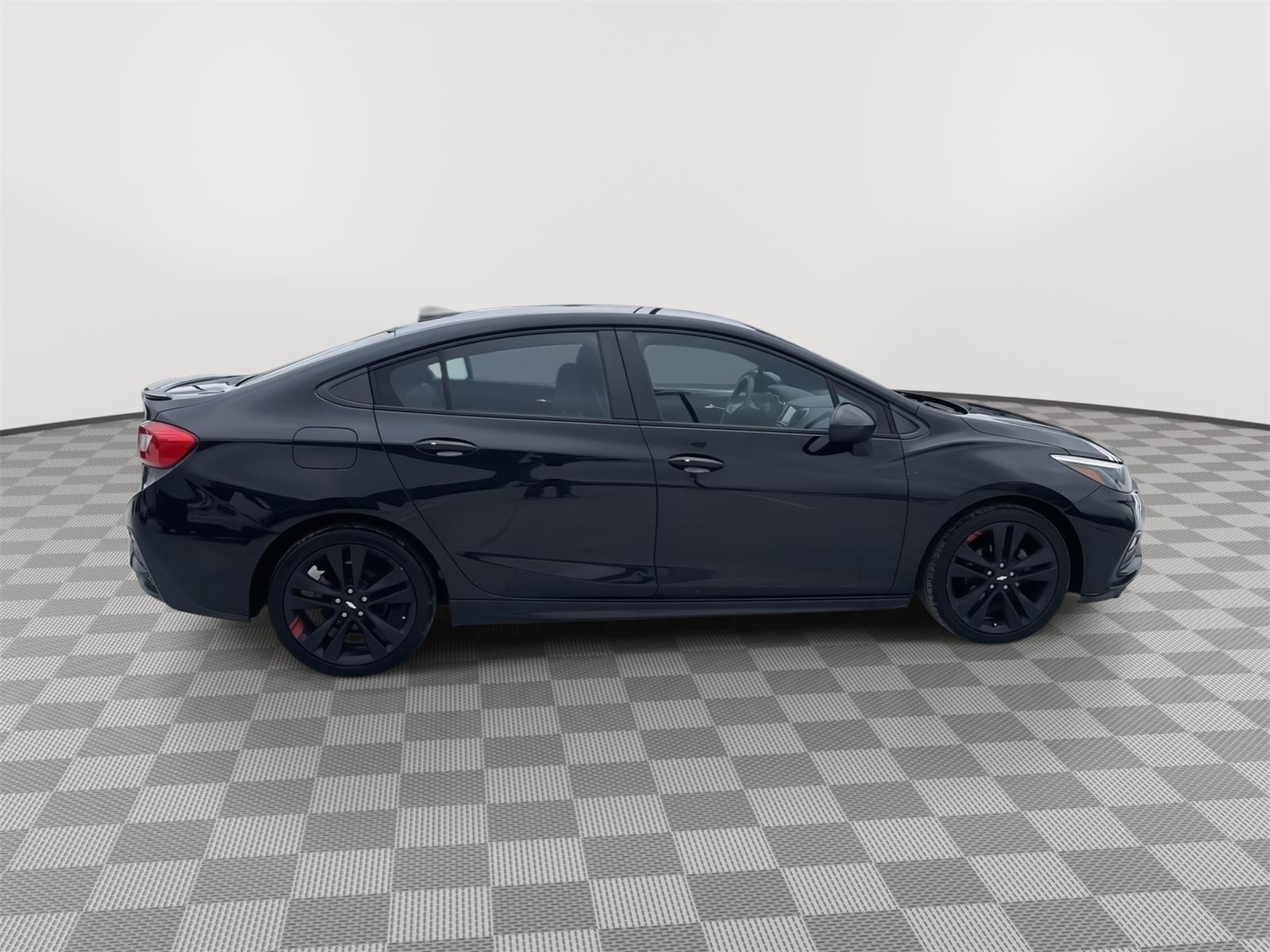 Vehicle photo 7