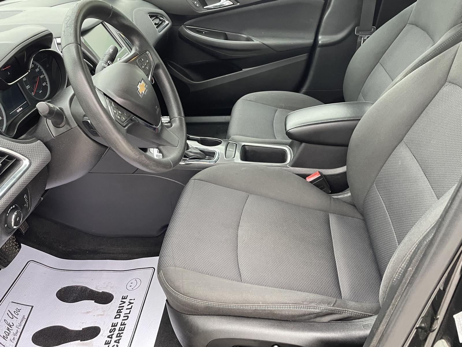 Vehicle photo 13