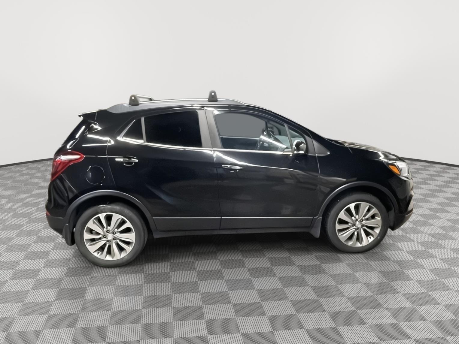 Vehicle photo 7