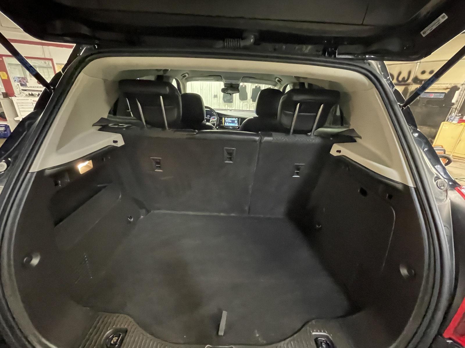 Vehicle photo 15