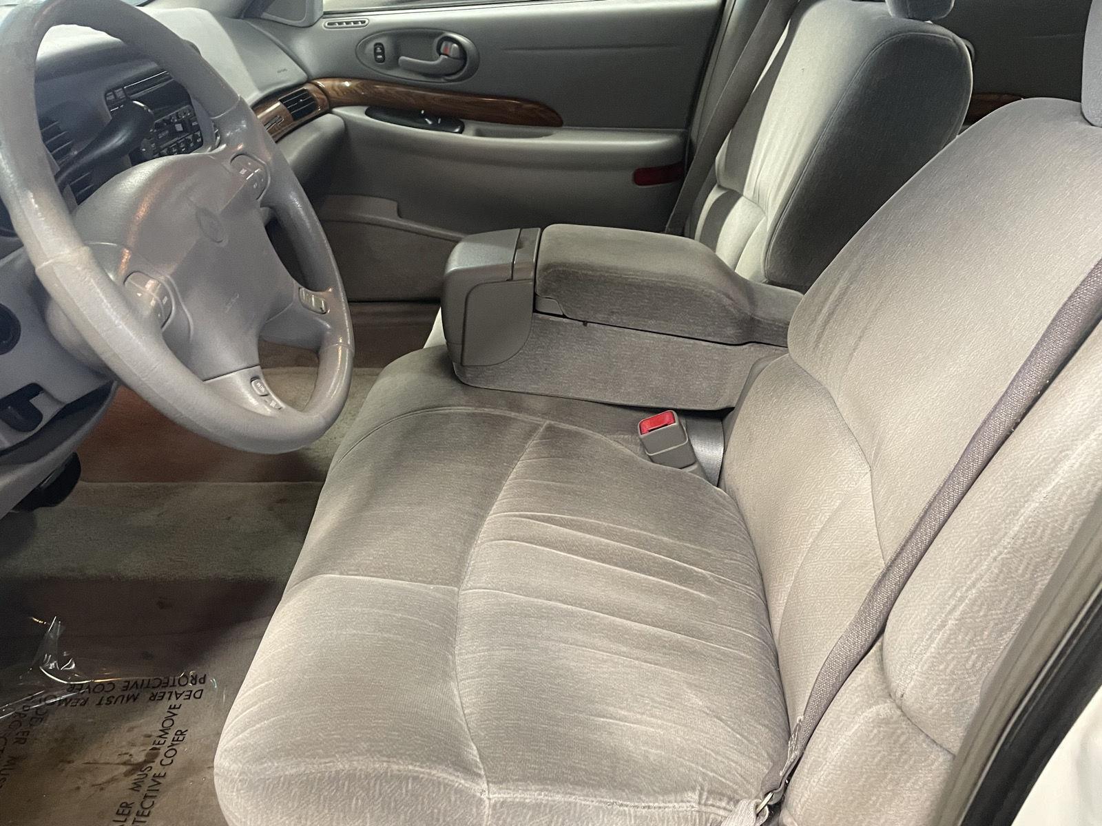 Vehicle photo 13