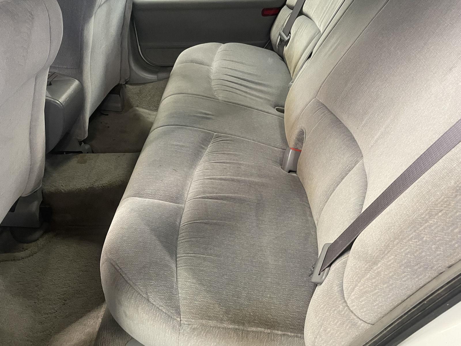 Vehicle photo 14