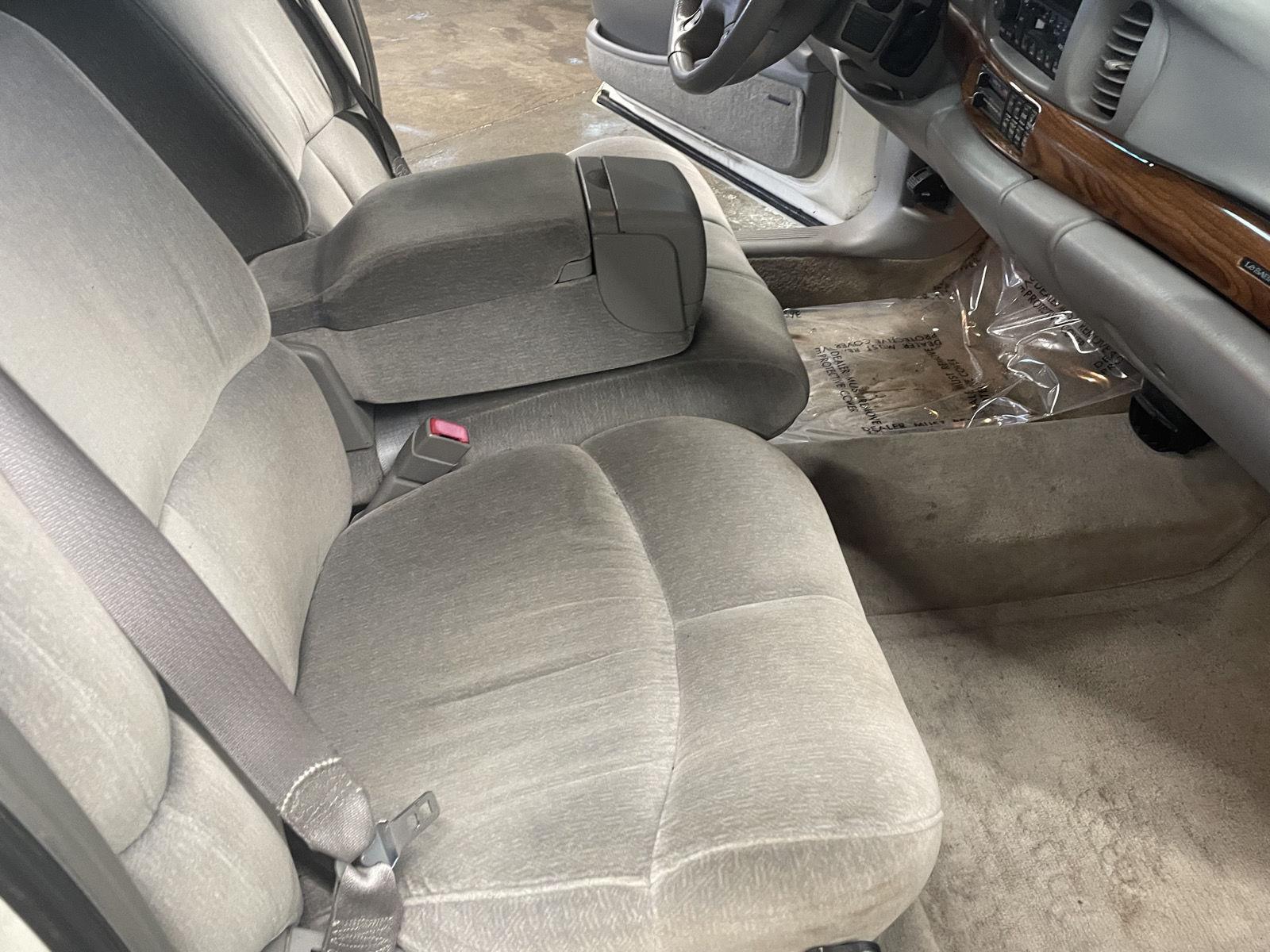 Vehicle photo 16