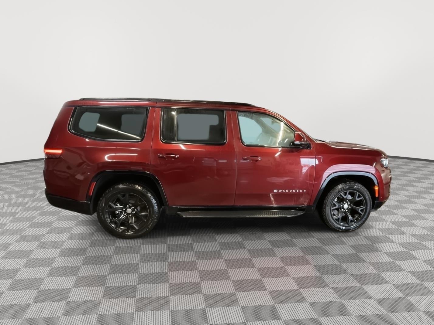 Vehicle photo 7