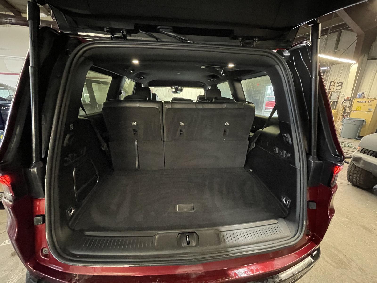 Vehicle photo 18