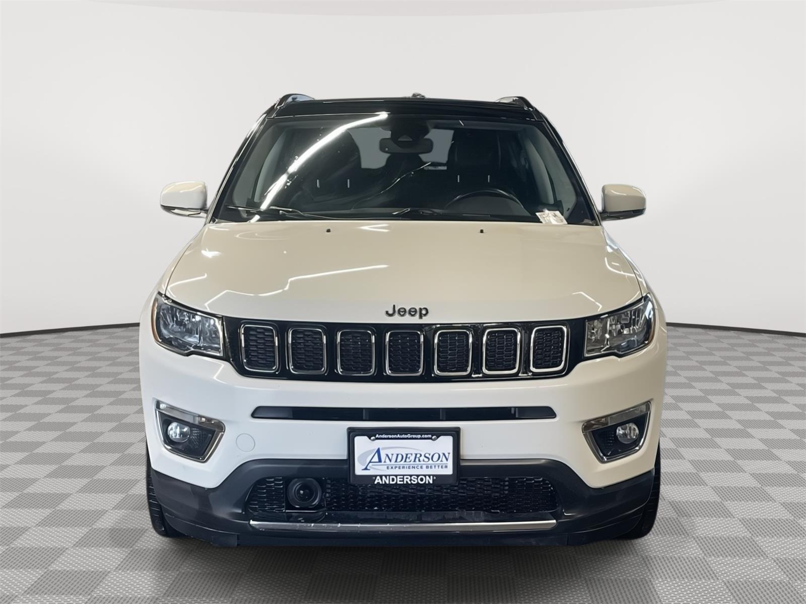 Vehicle photo 8