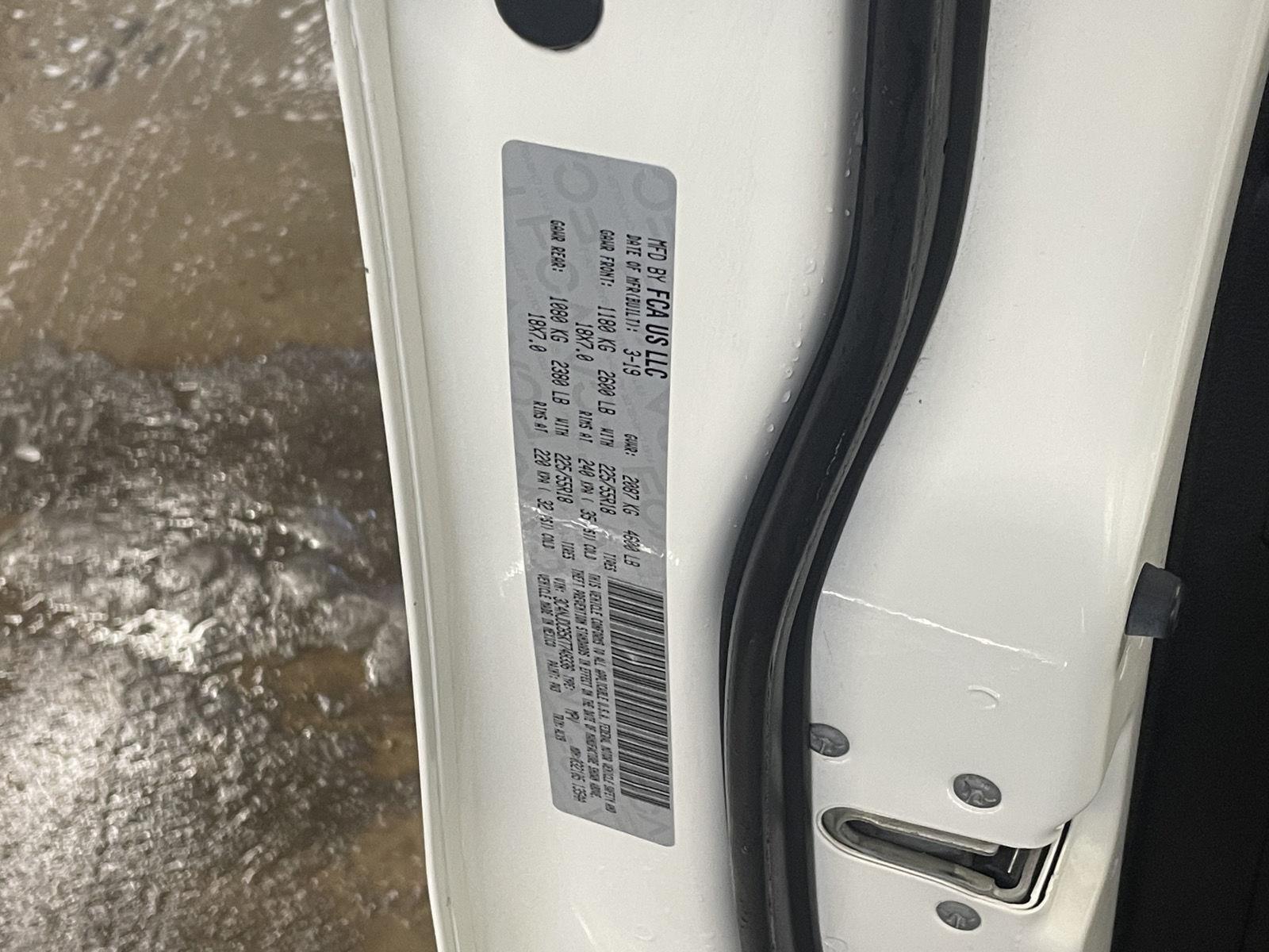 Vehicle photo 10