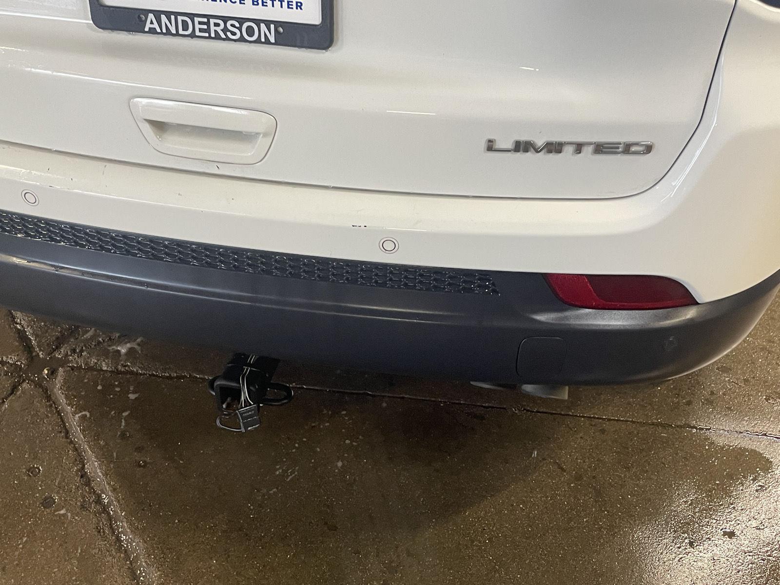 Vehicle photo 19