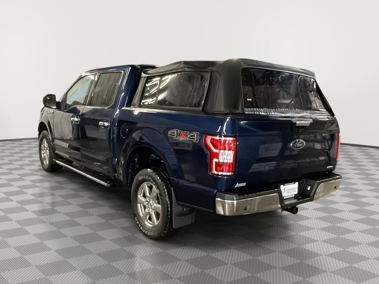 Vehicle photo 4