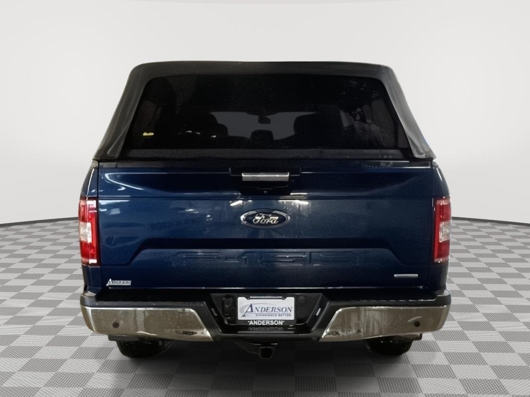 Vehicle photo 5