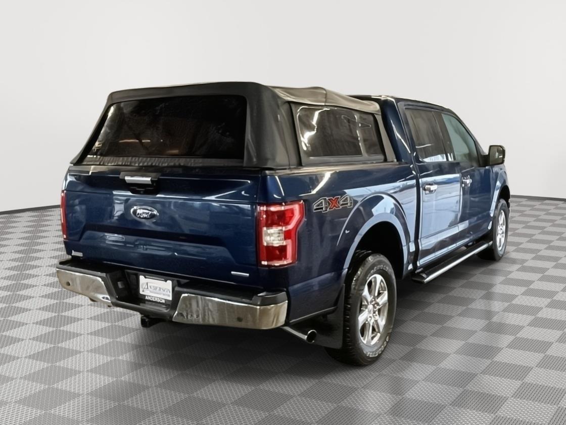 Vehicle photo 6