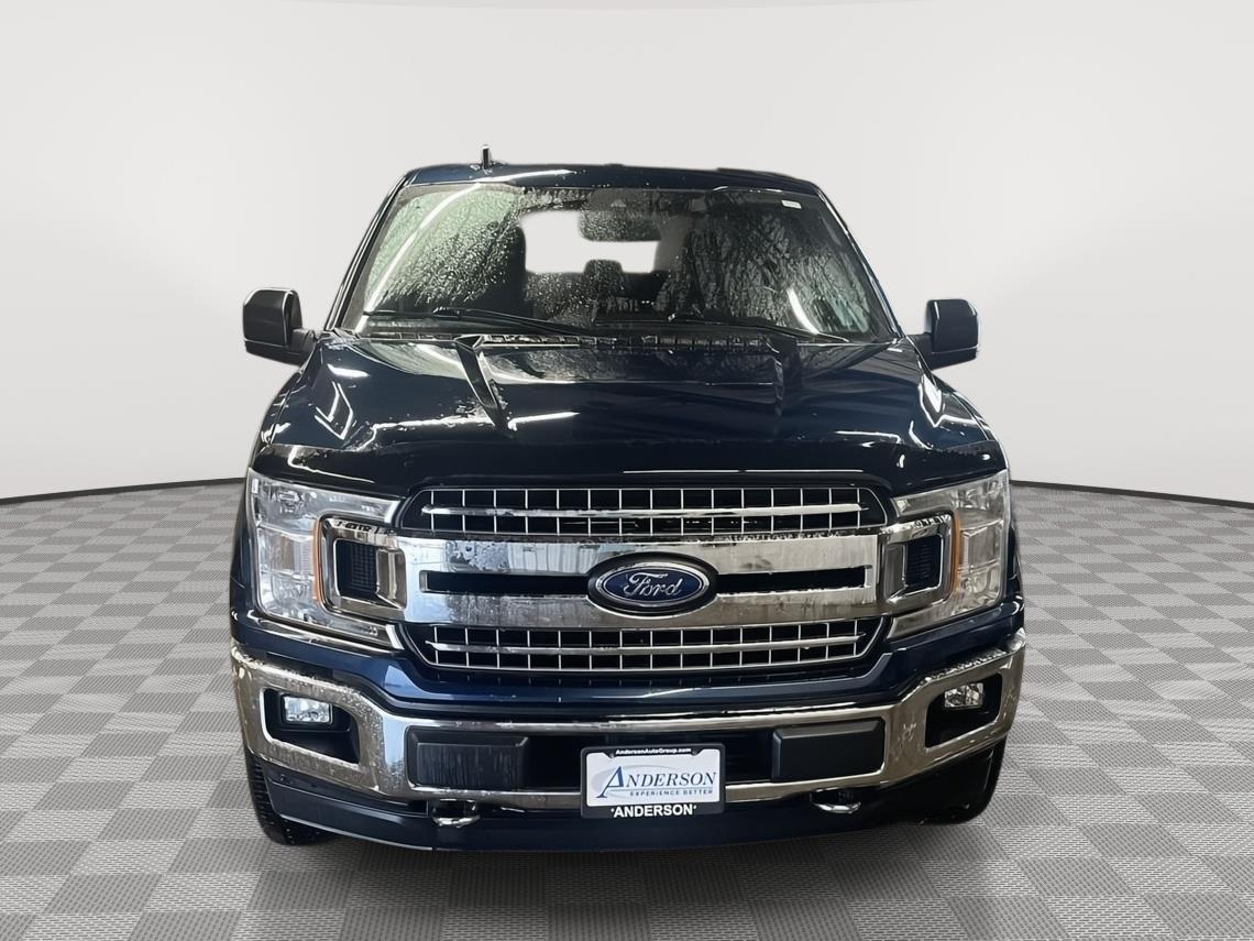Vehicle photo 9