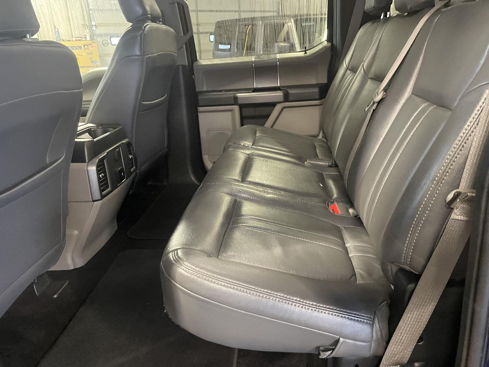 Vehicle photo 15