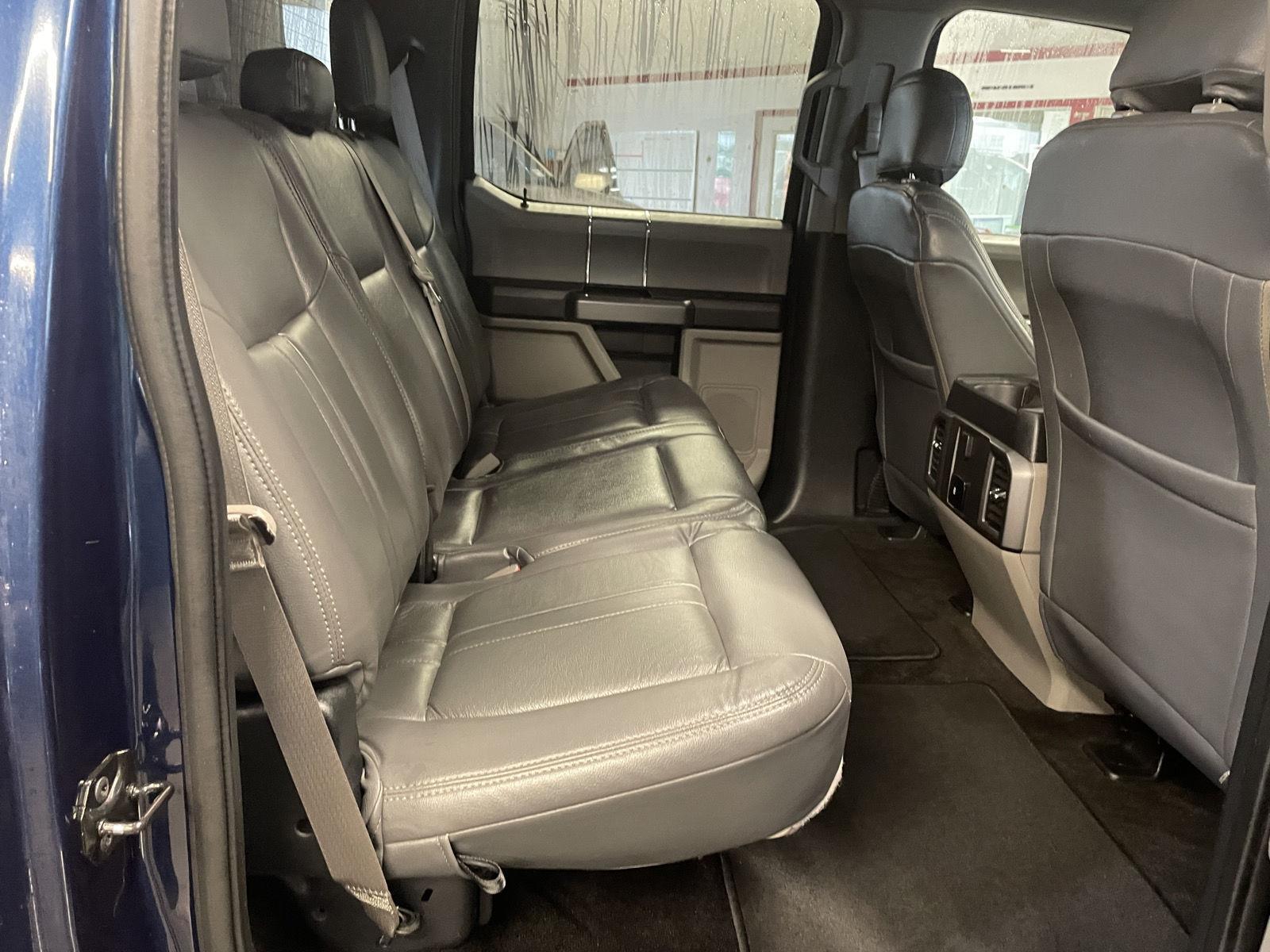 Vehicle photo 16