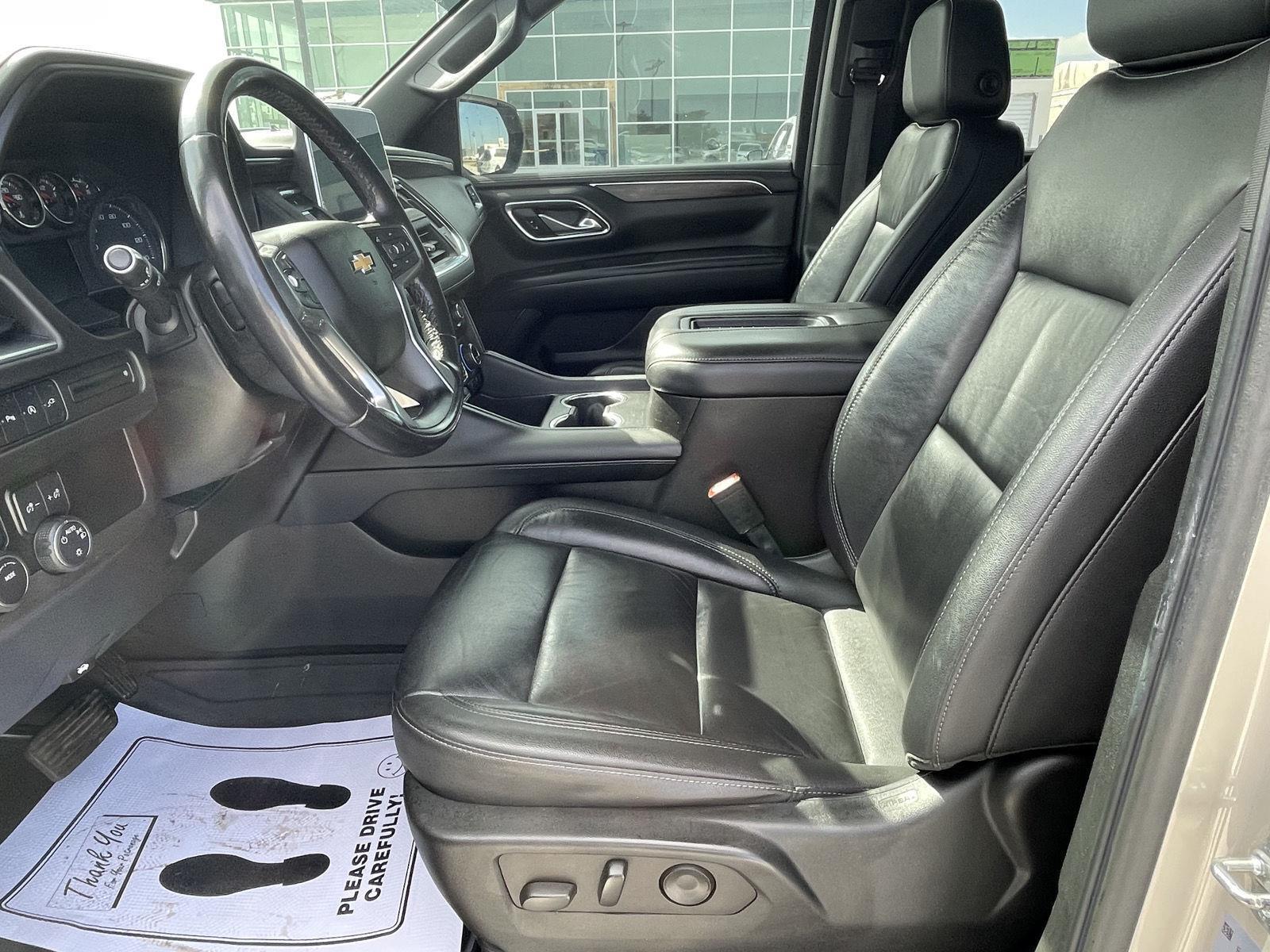 Vehicle photo 14