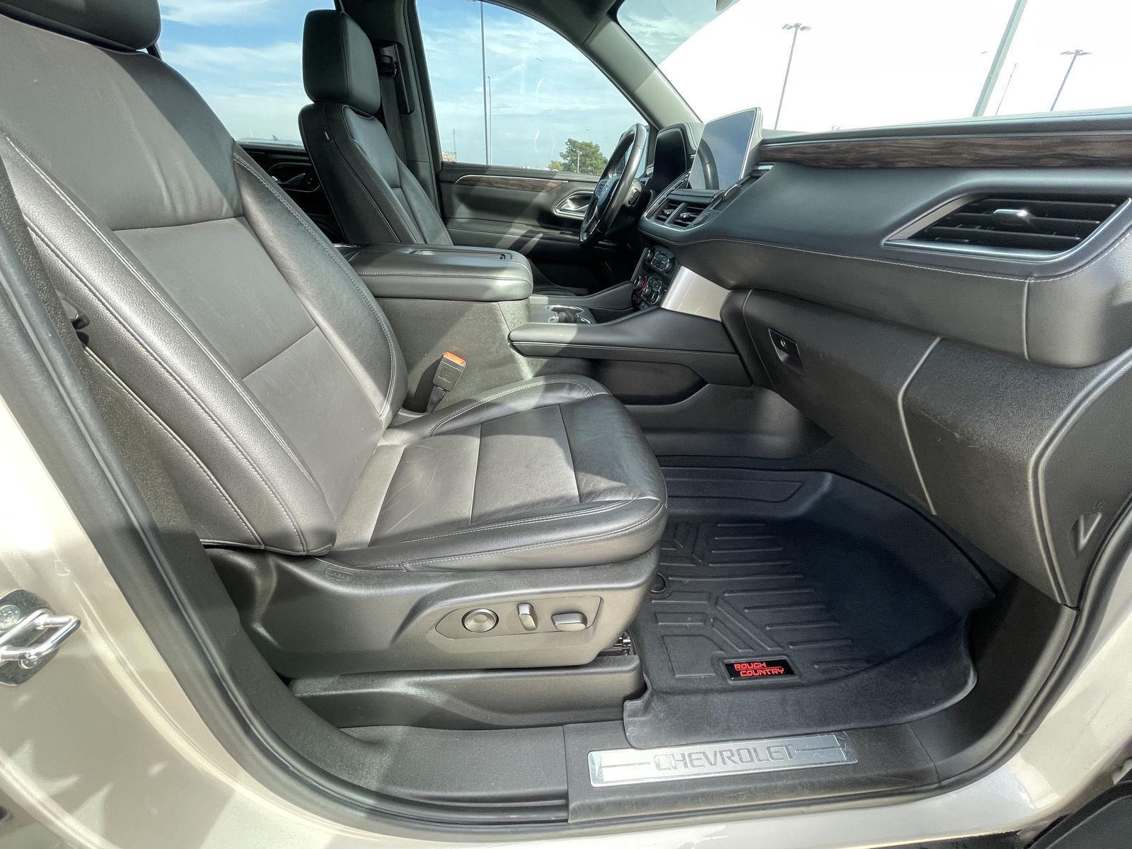 Vehicle photo 21