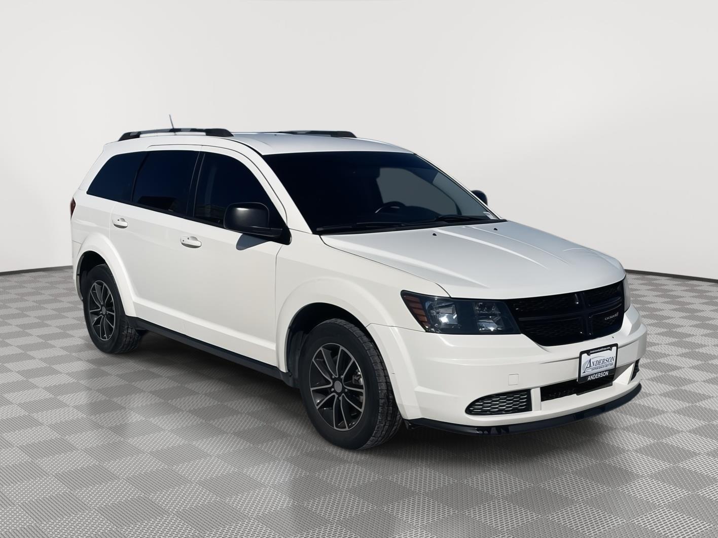 Vehicle photo 8