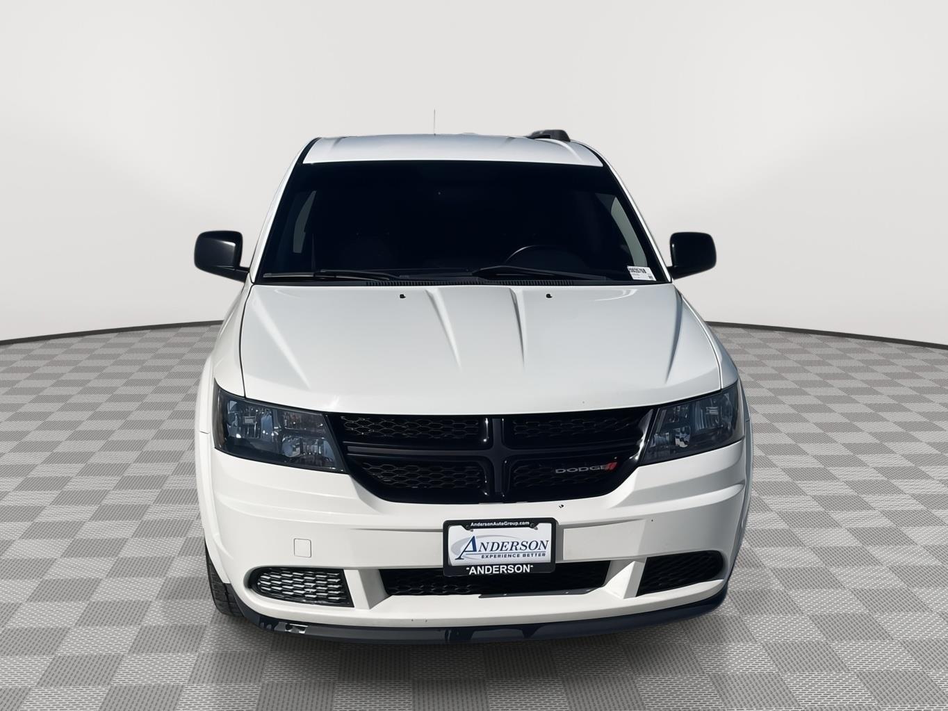 Vehicle photo 9