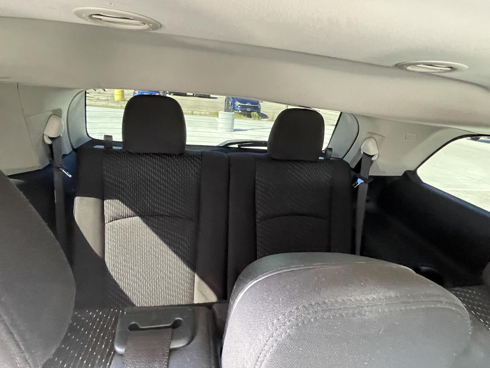 Vehicle photo 18