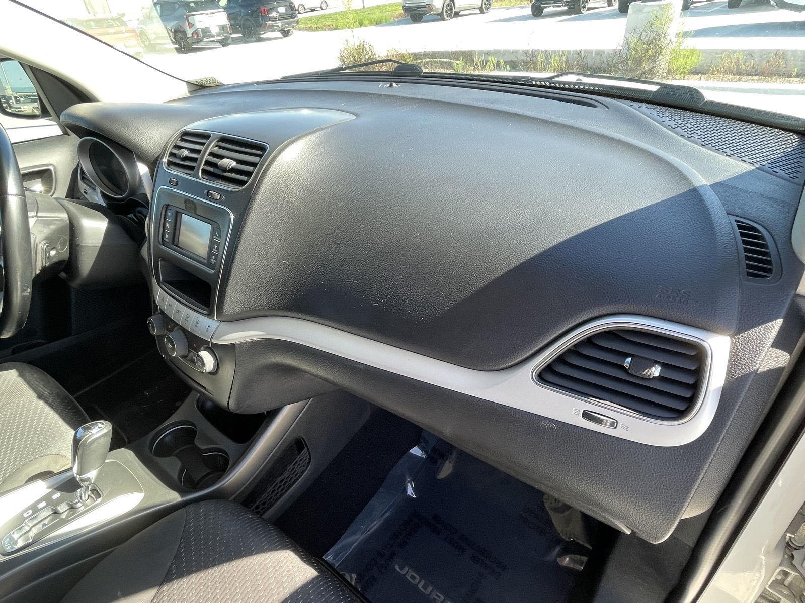 Vehicle photo 20