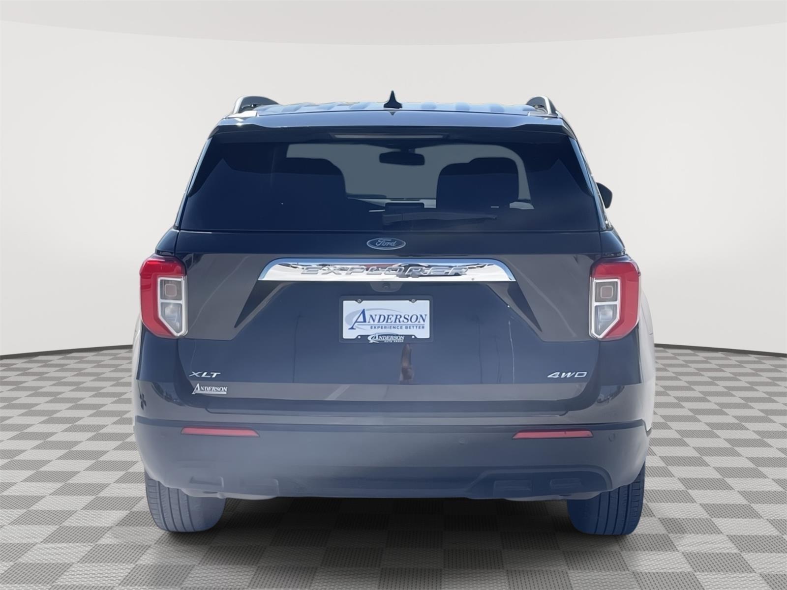 Vehicle photo 5