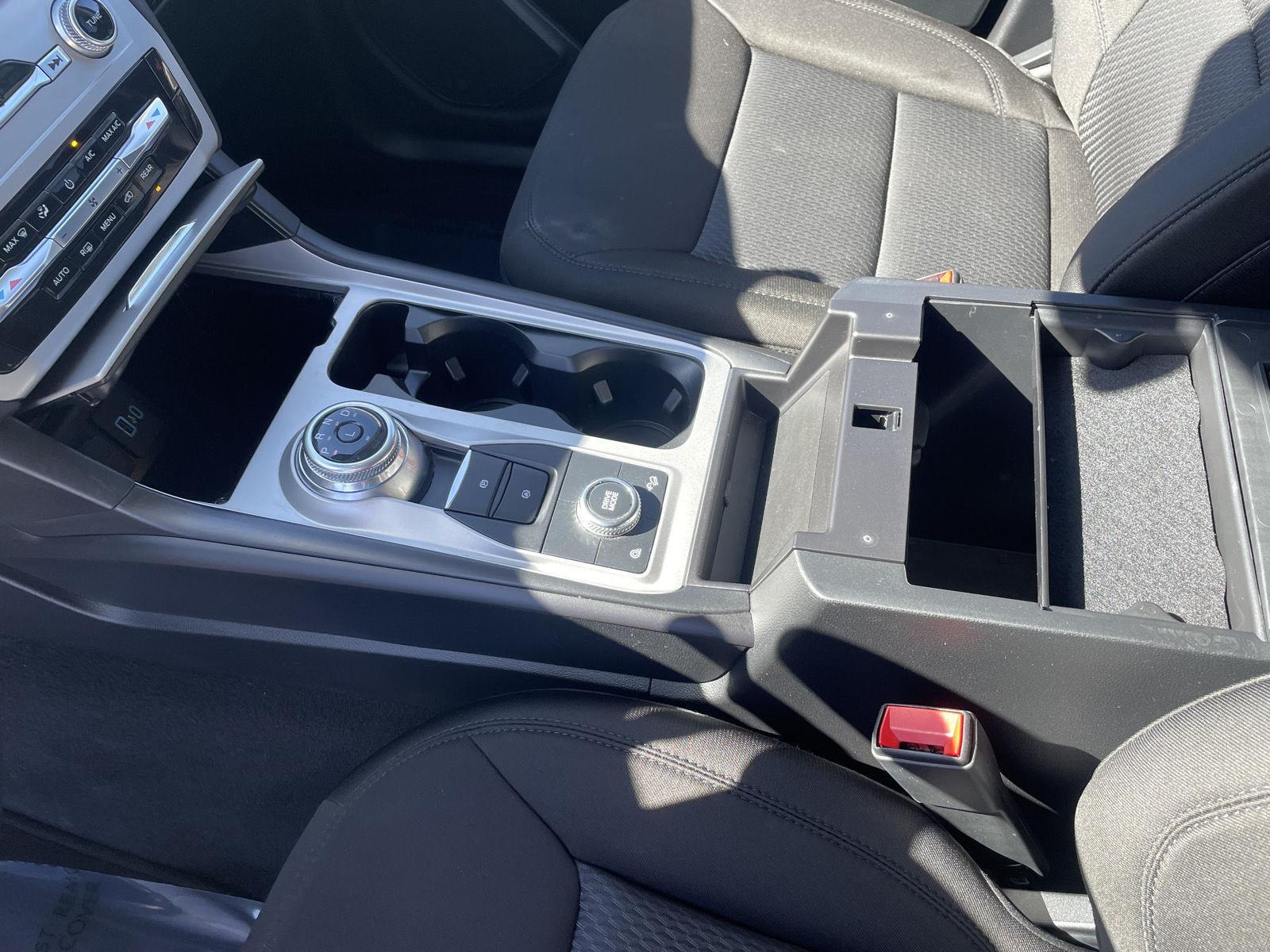 Vehicle photo 15