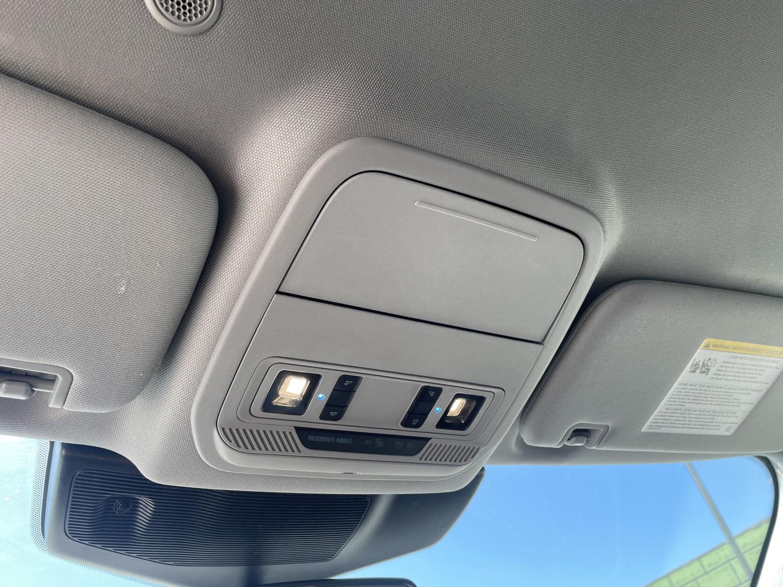 Vehicle photo 16