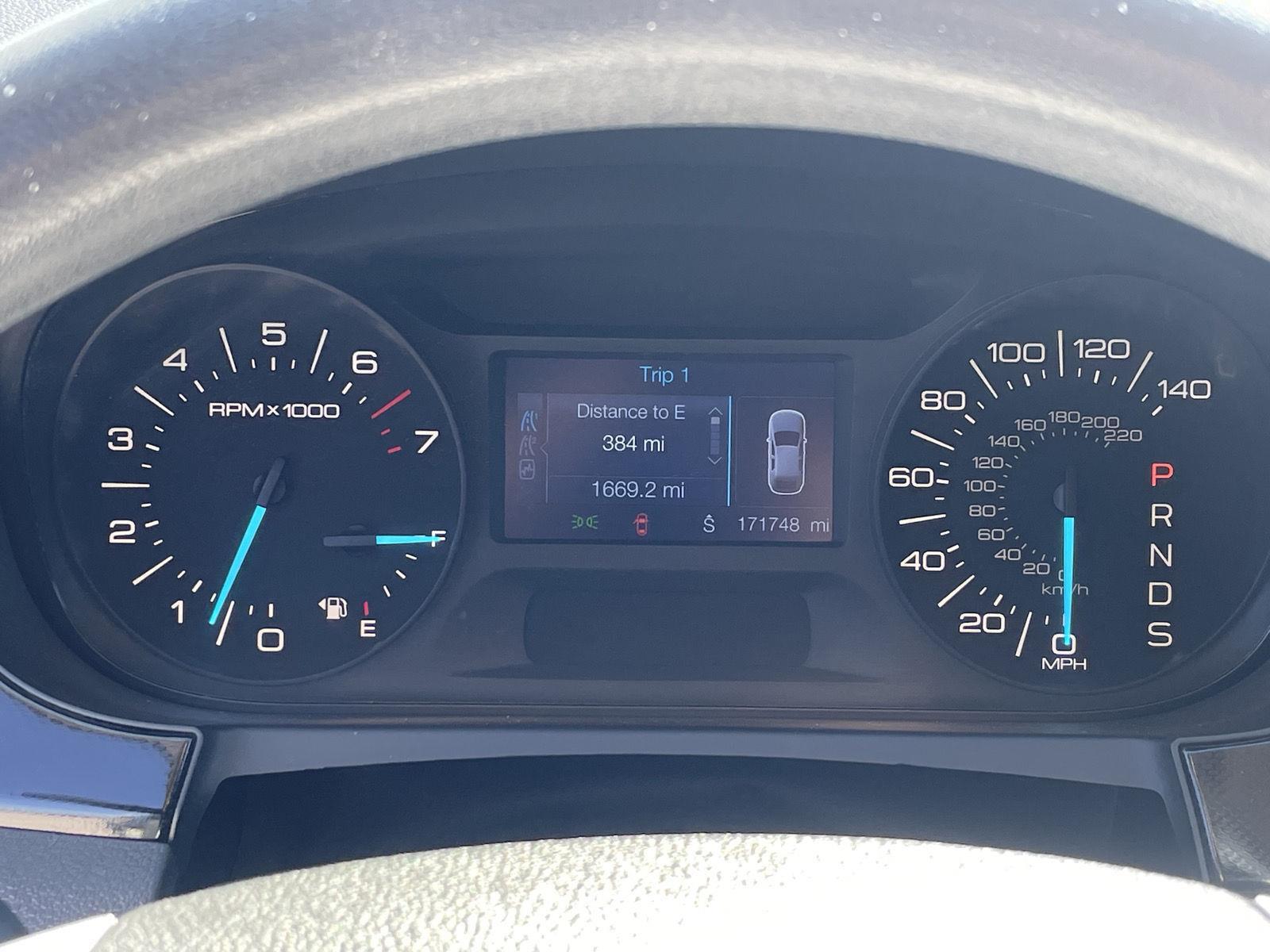 Vehicle photo 3