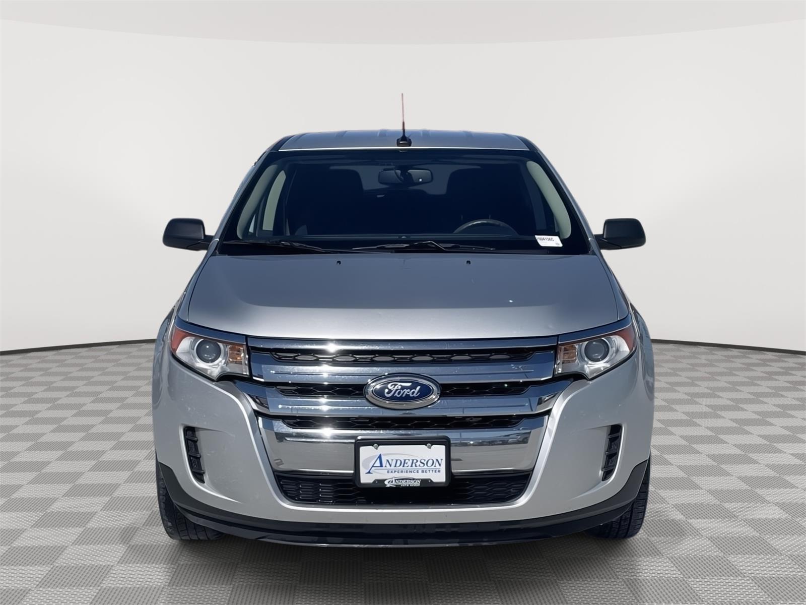 Vehicle photo 9