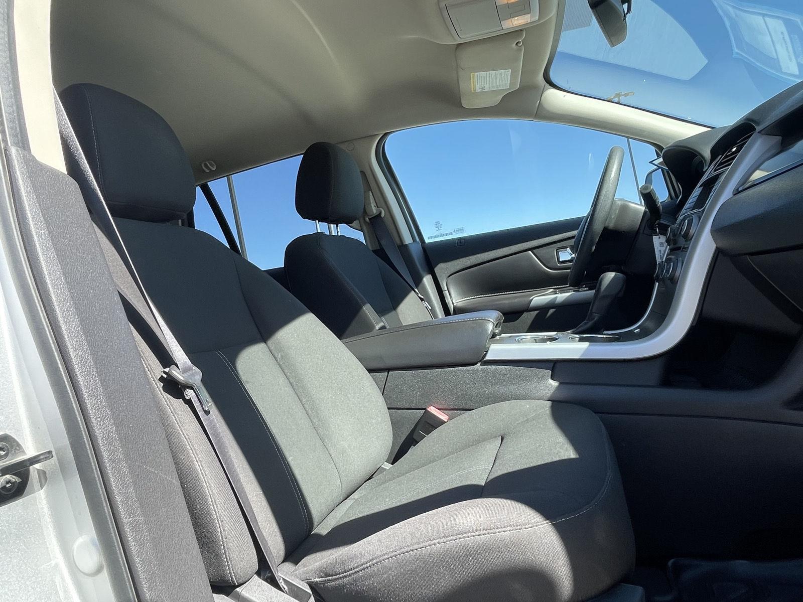 Vehicle photo 19