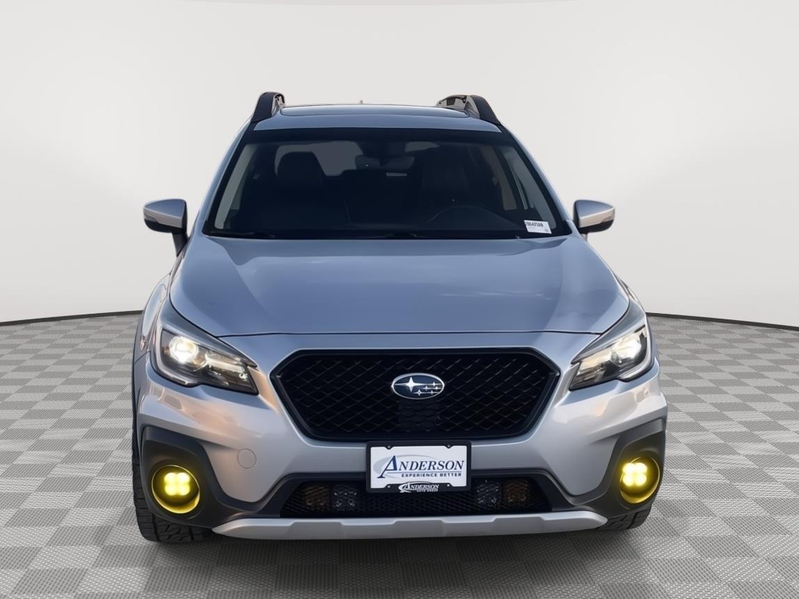 Vehicle photo 9