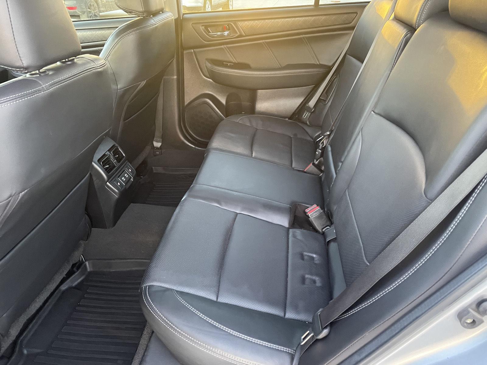 Vehicle photo 15