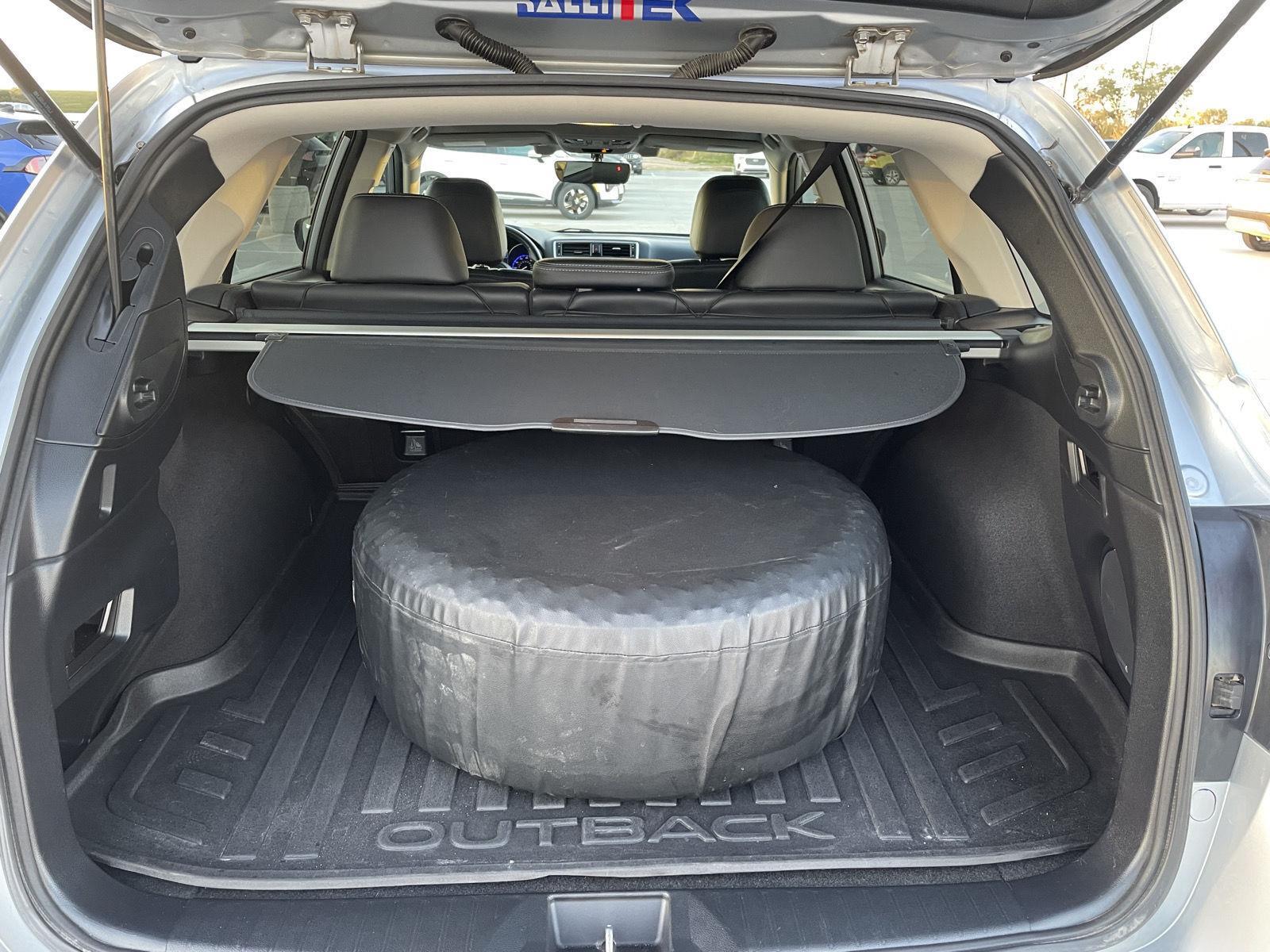 Vehicle photo 16