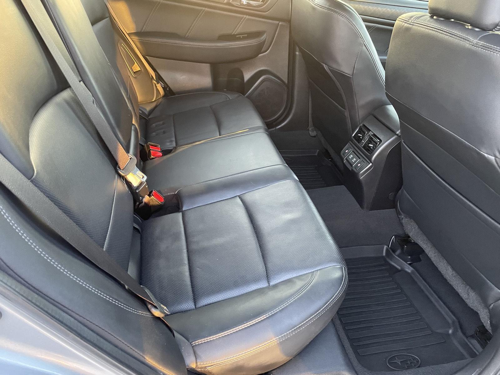 Vehicle photo 17