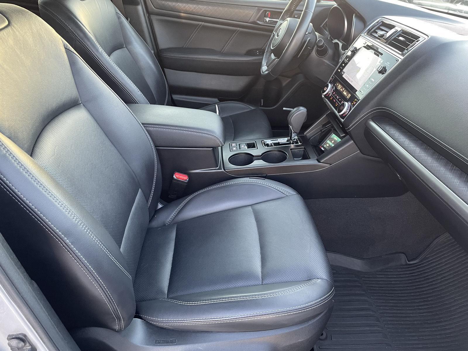 Vehicle photo 18