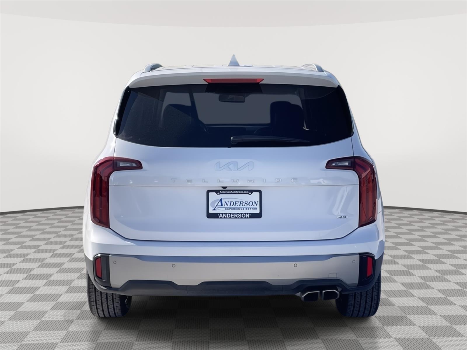 Vehicle photo 5