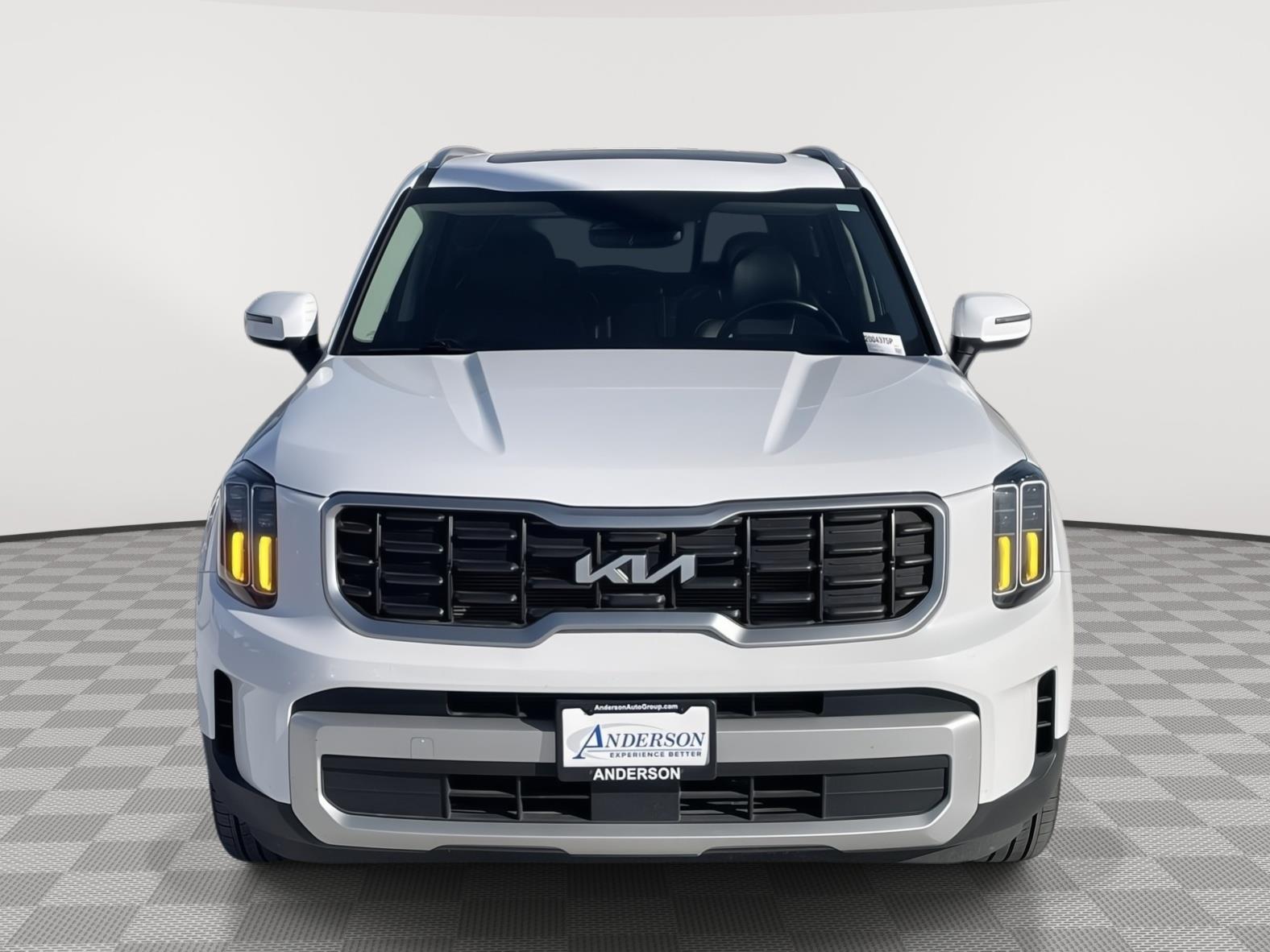 Vehicle photo 9