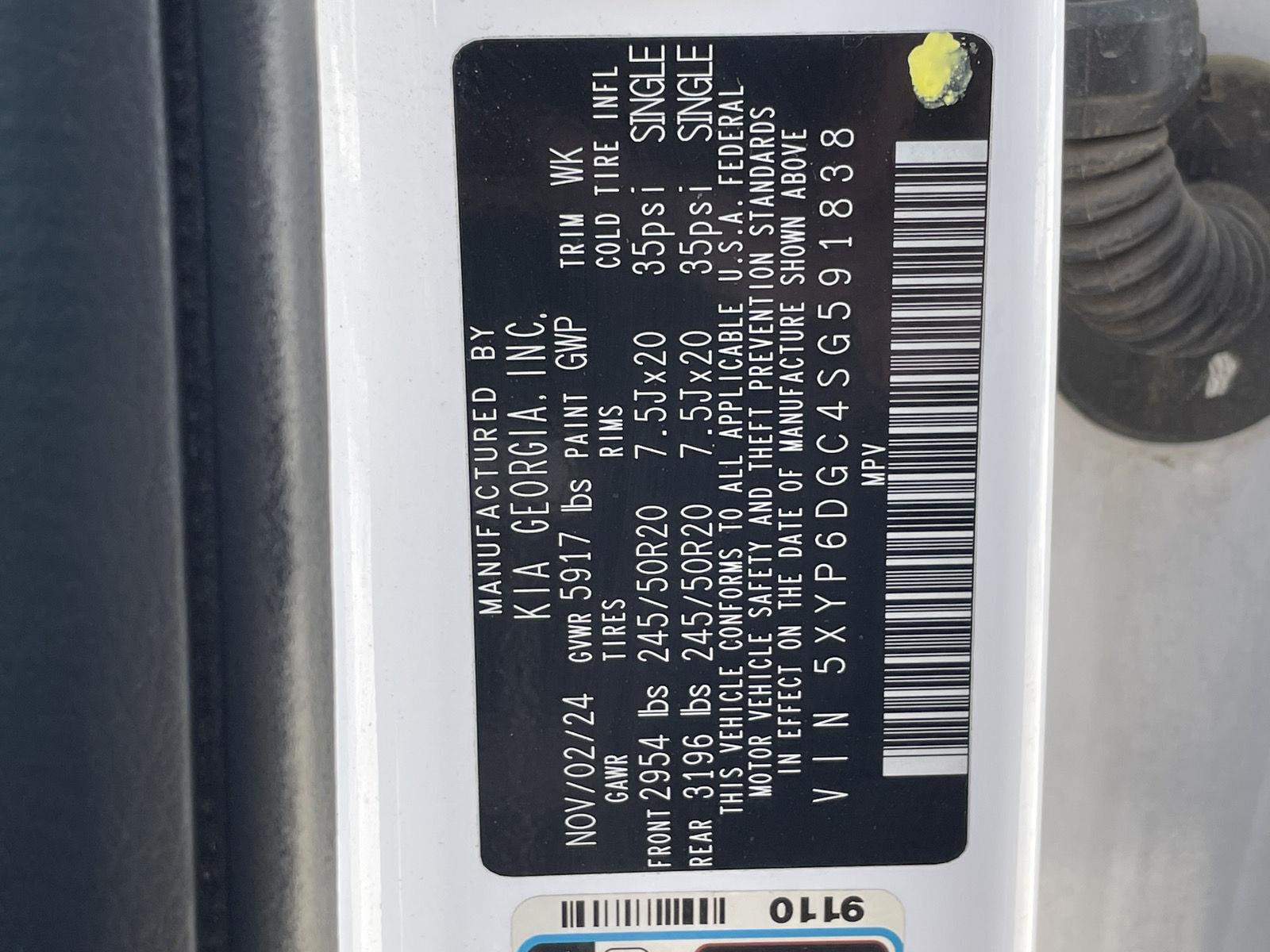 Vehicle photo 11