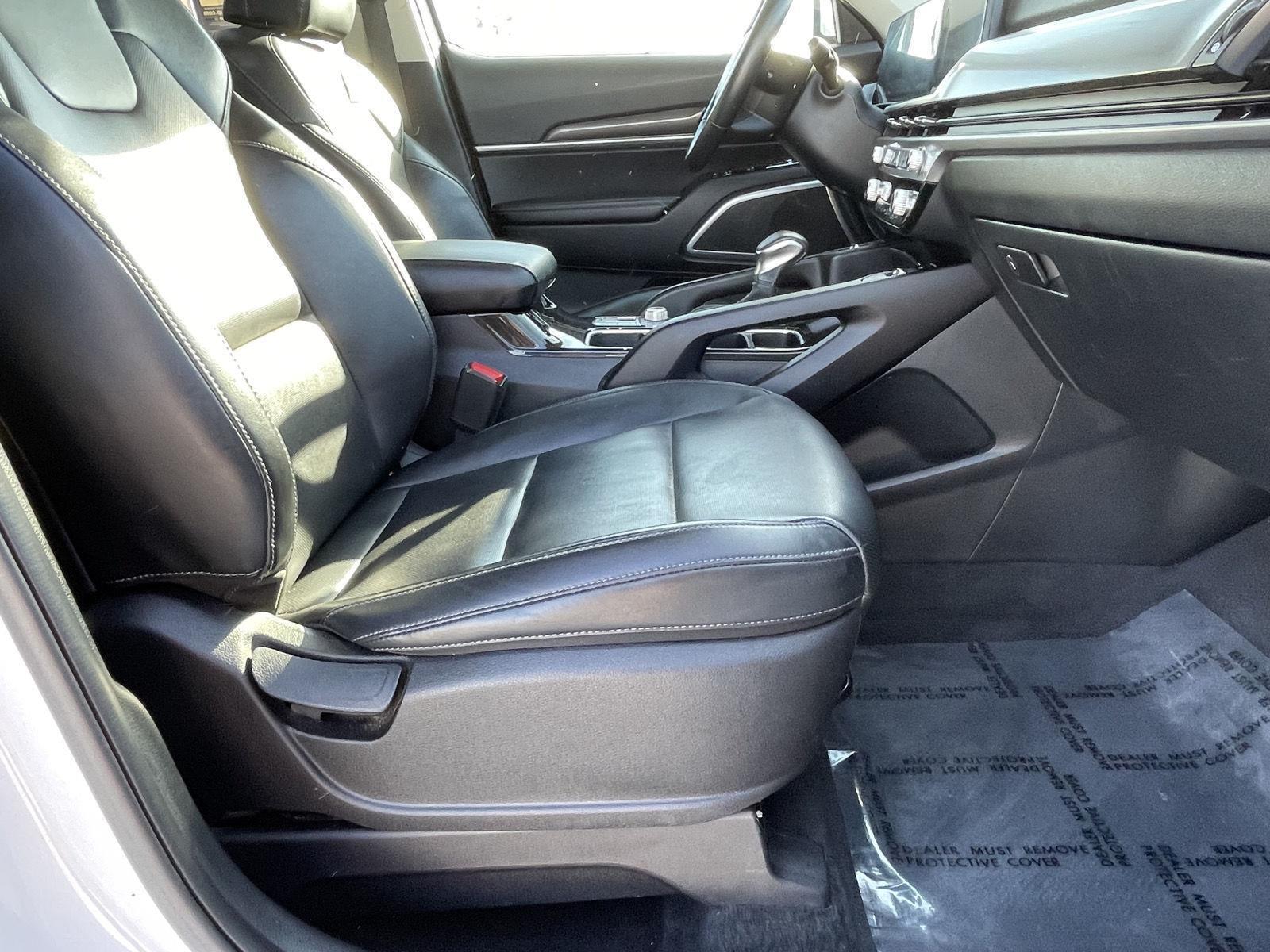 Vehicle photo 22