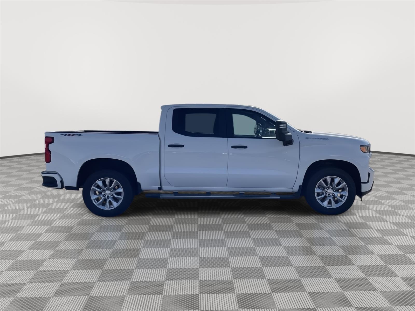 Vehicle photo 7
