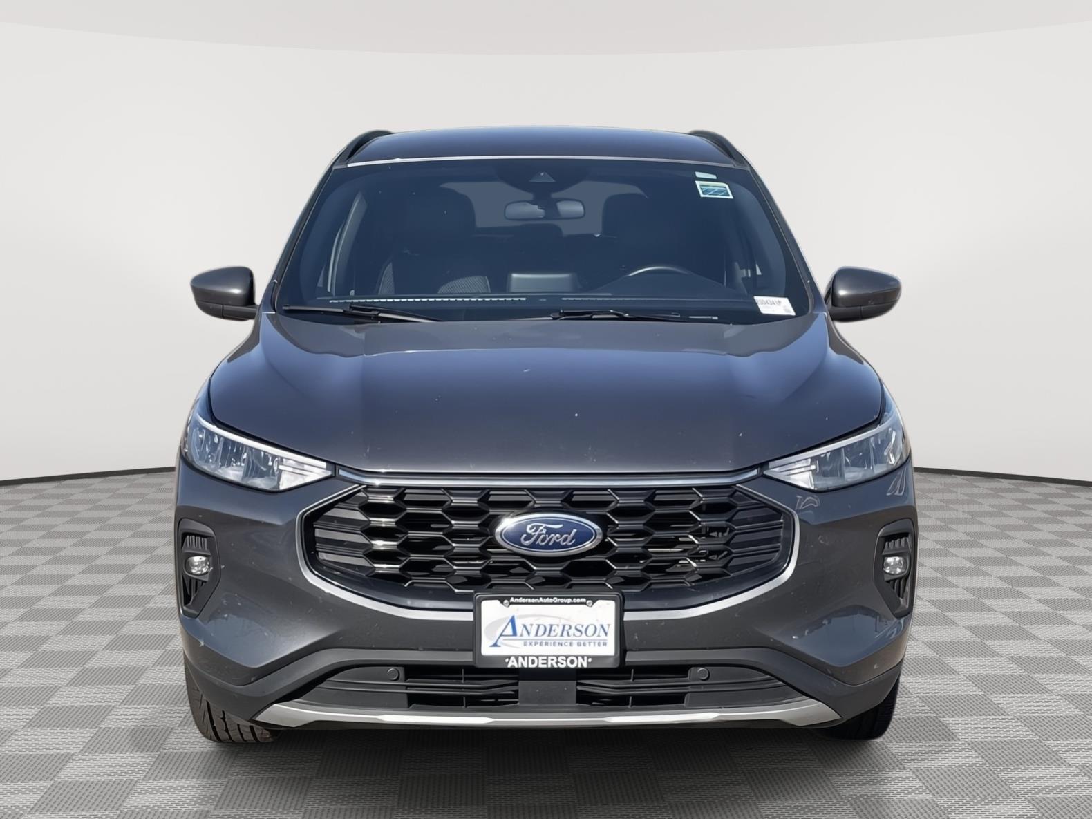 Vehicle photo 9