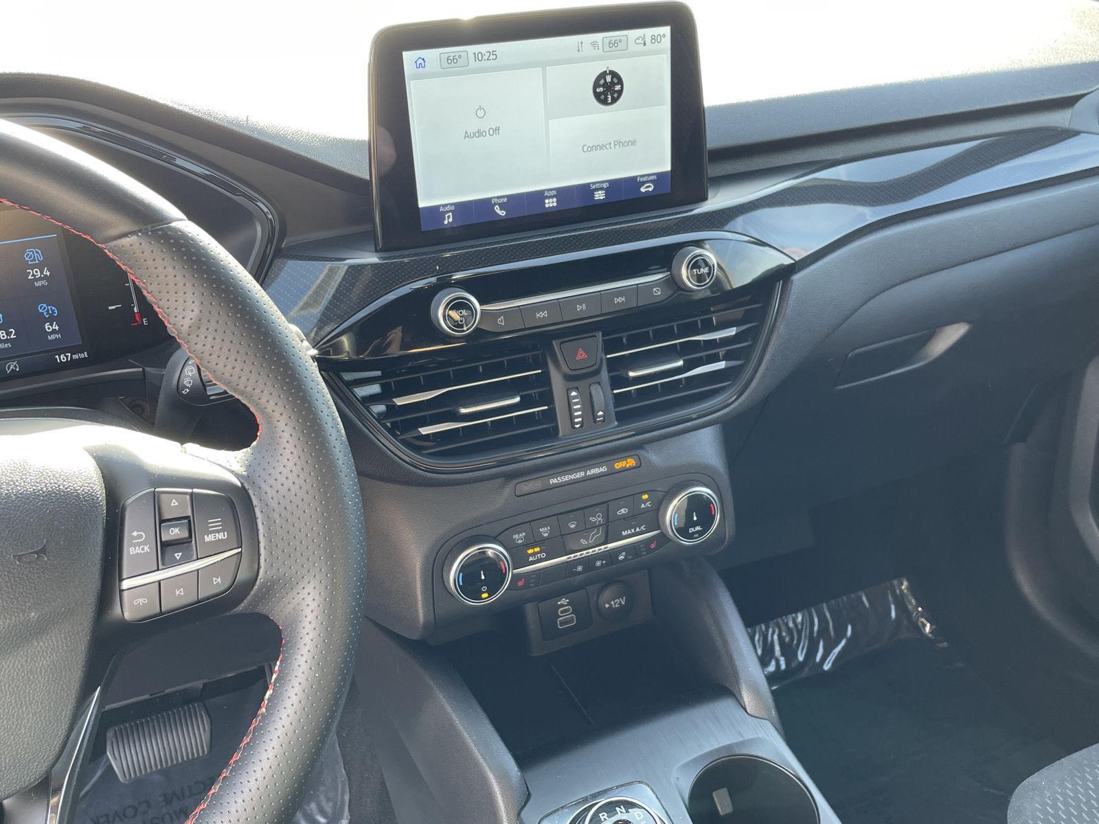Vehicle photo 14