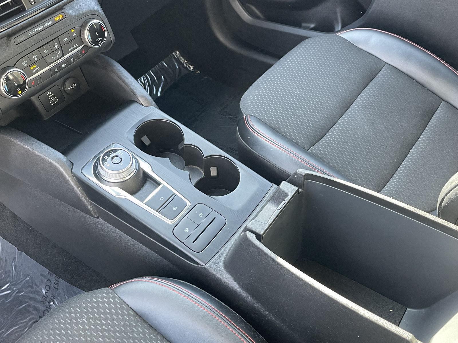 Vehicle photo 15