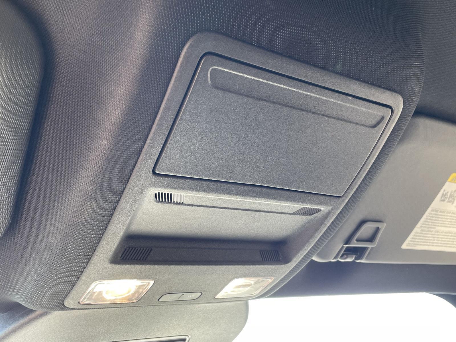 Vehicle photo 16