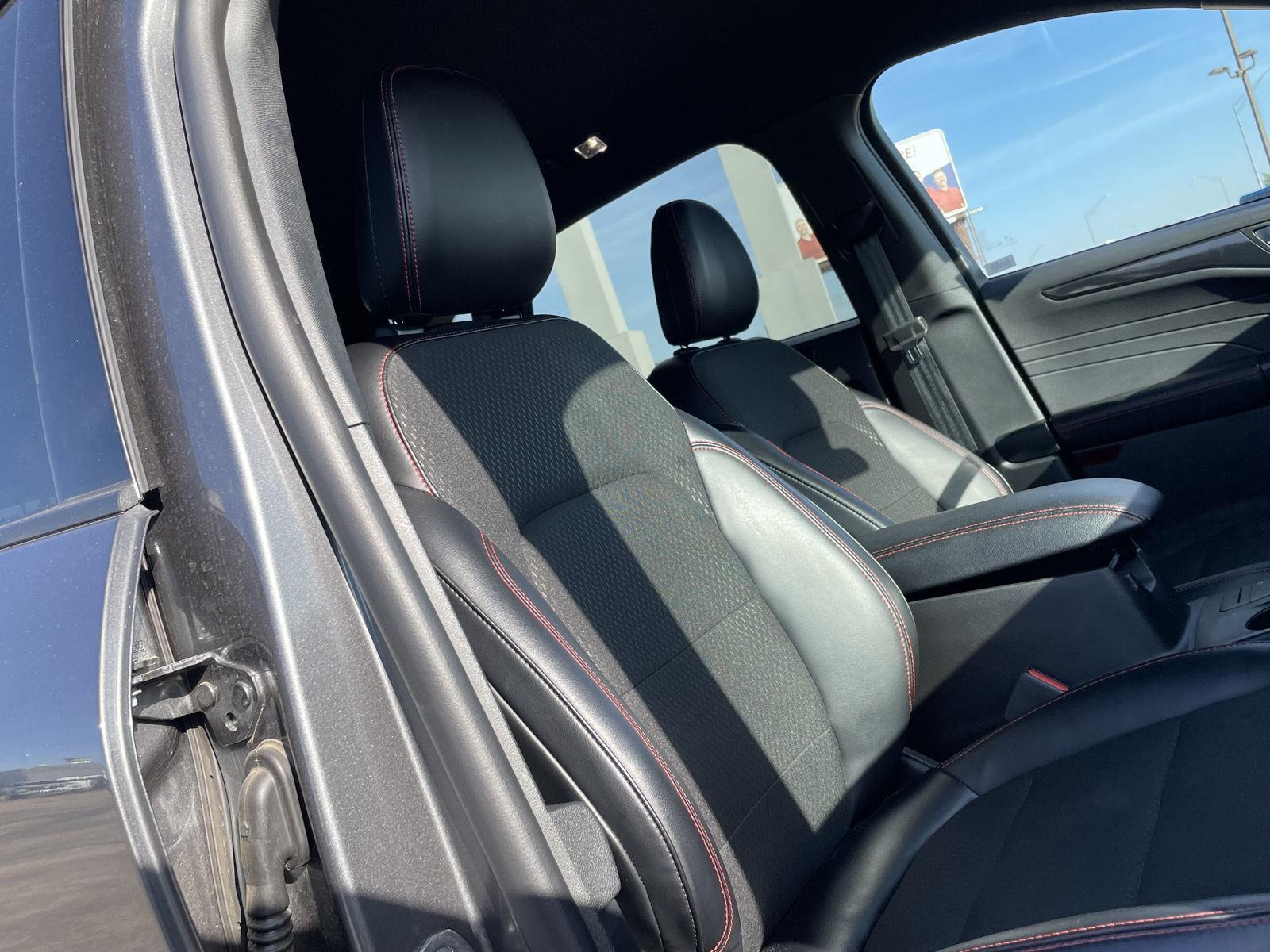 Vehicle photo 22