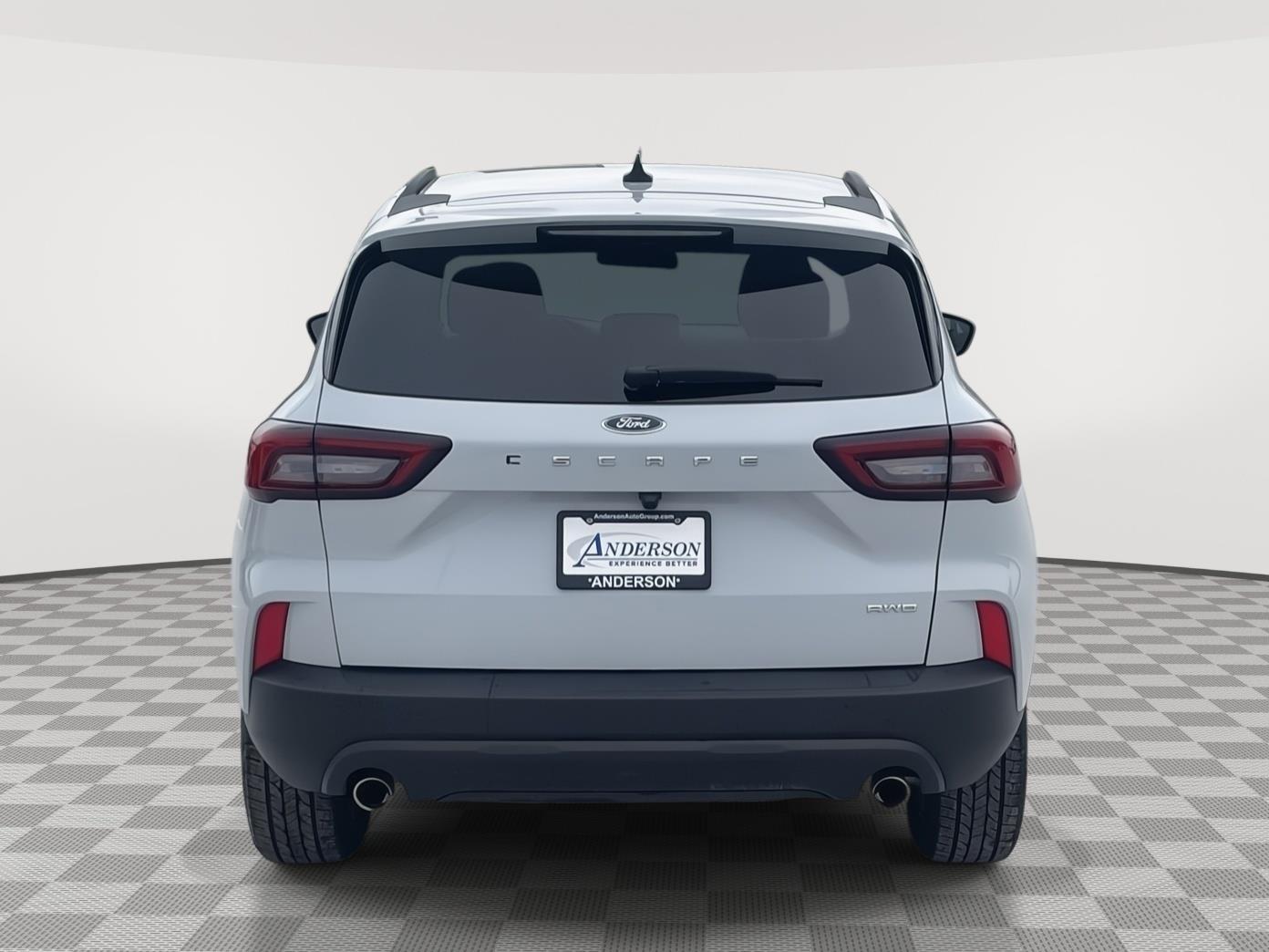 Vehicle photo 5