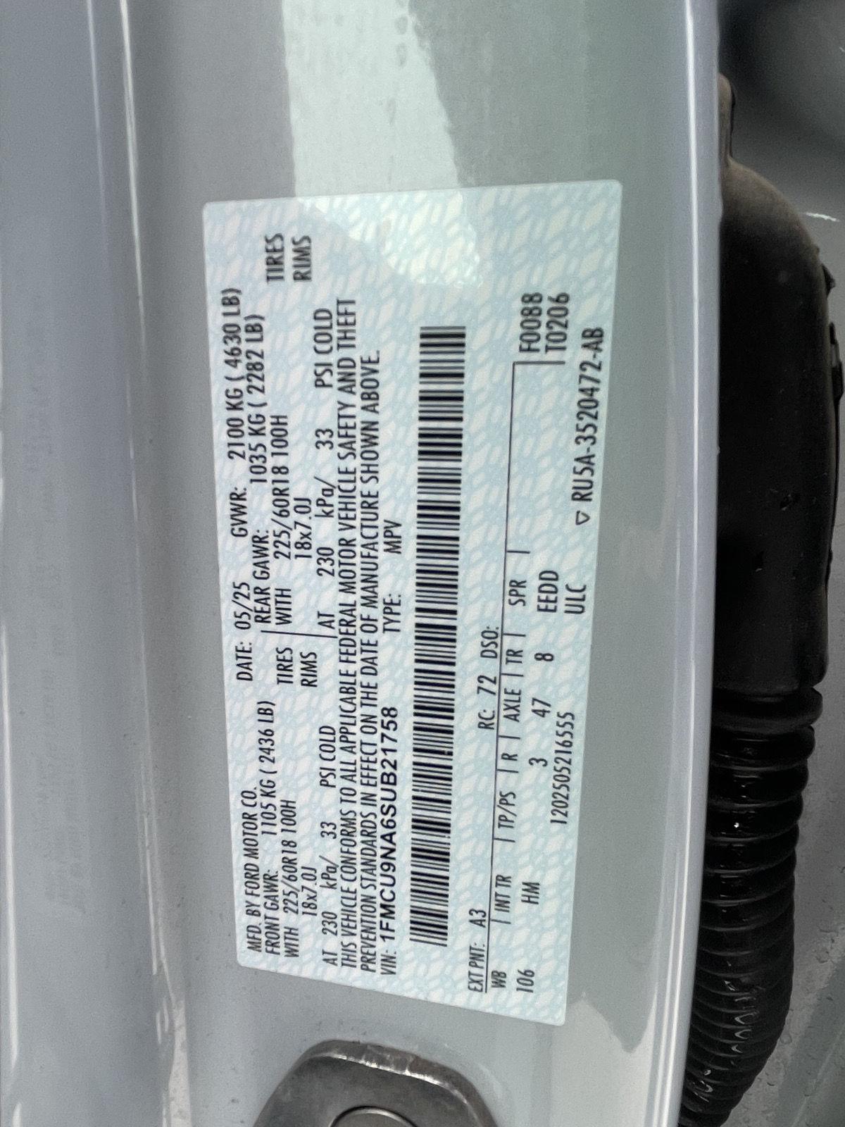 Vehicle photo 11