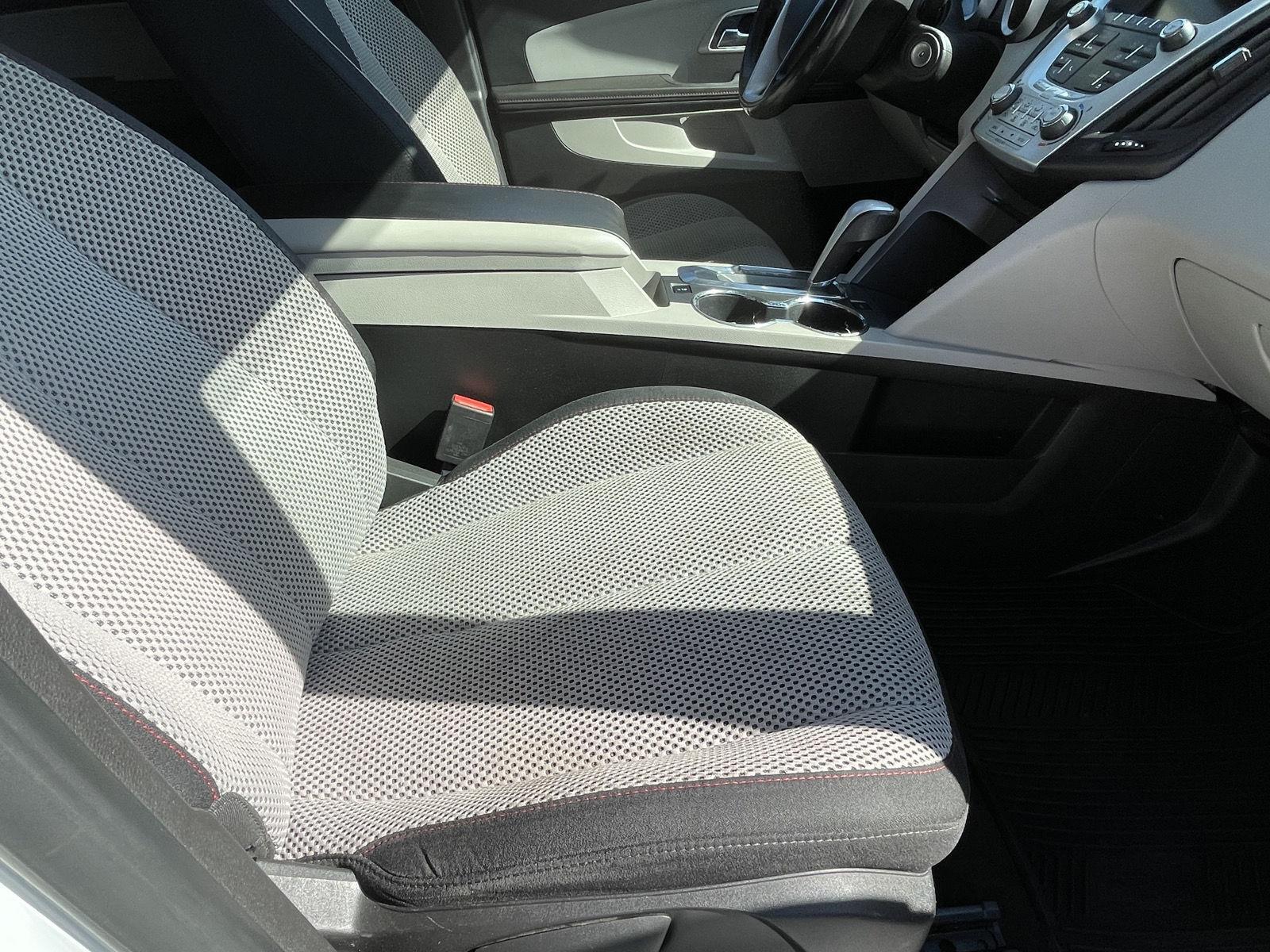 Vehicle photo 14