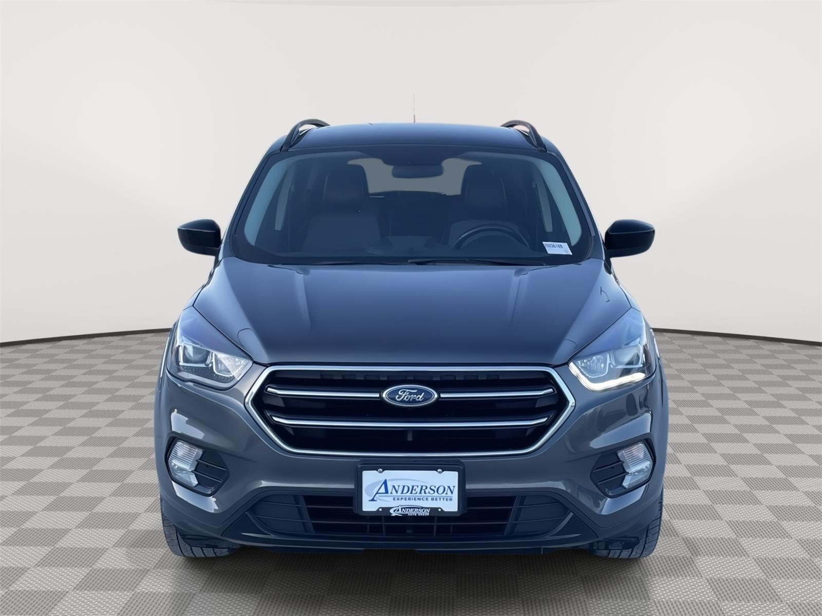 Vehicle photo 9